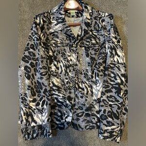 Laura Ashley Petite - PL- Animal Print Blazer. Grey/Black
